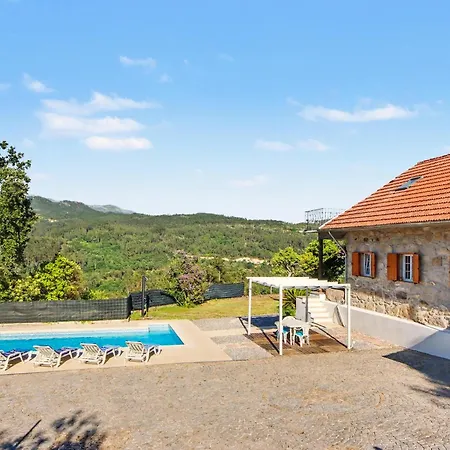 Semesterbostad Casa Na Aldeia